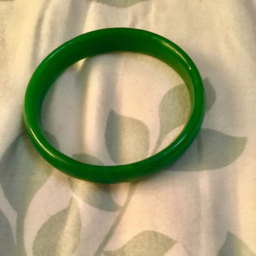 Jade bangle